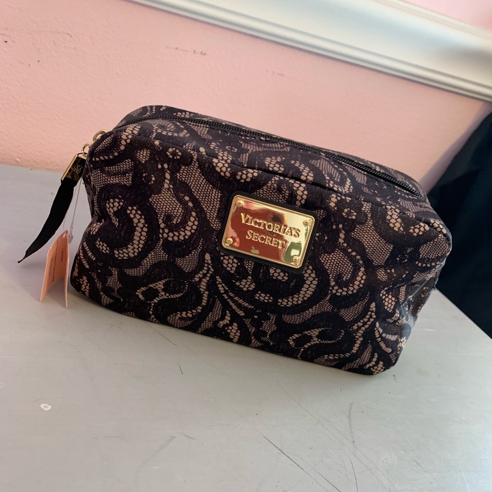 Makeup bag